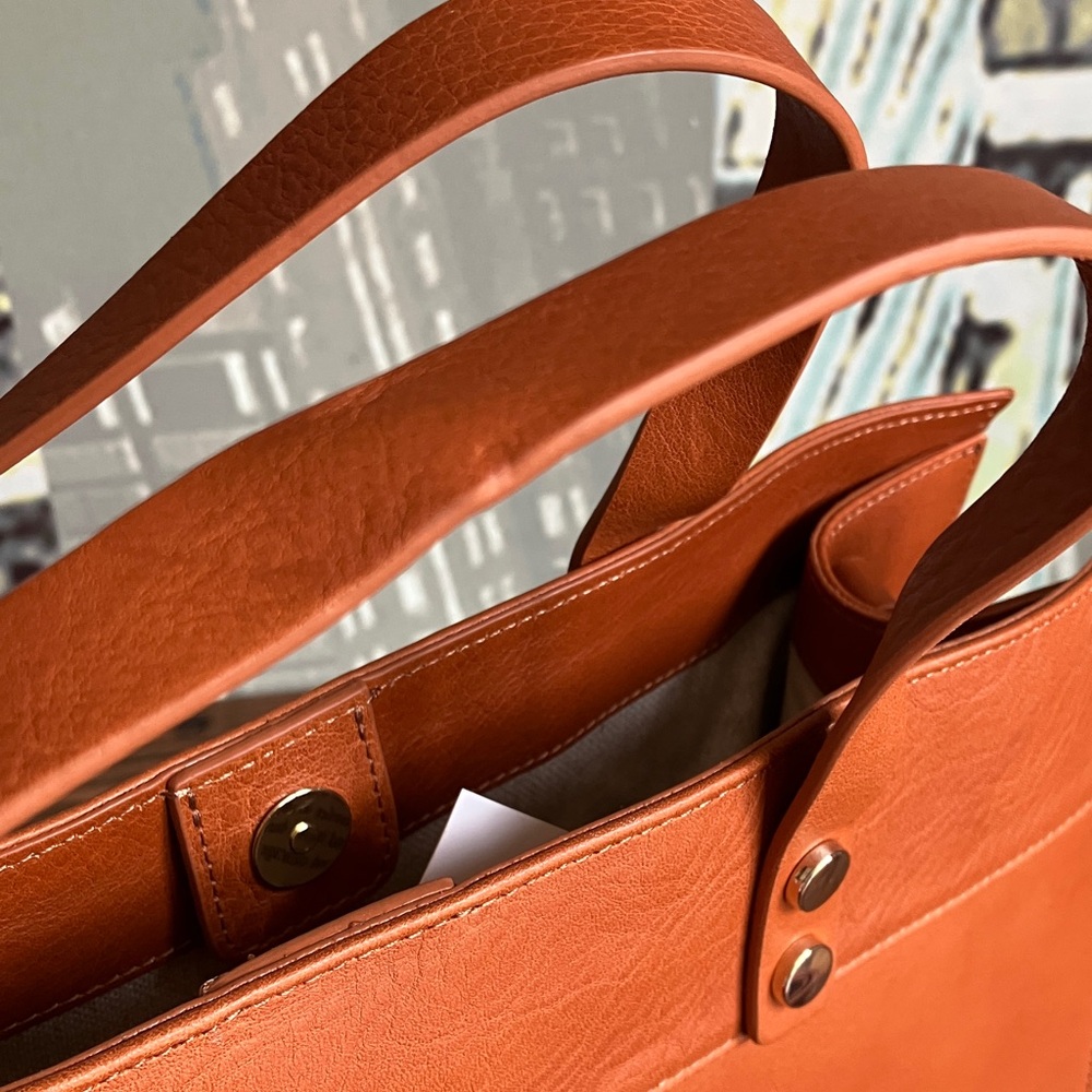 Mark & Graham Essential Leather Large Brown Tote with “SAM” Personalization NWOT - Picture 9 of 9
